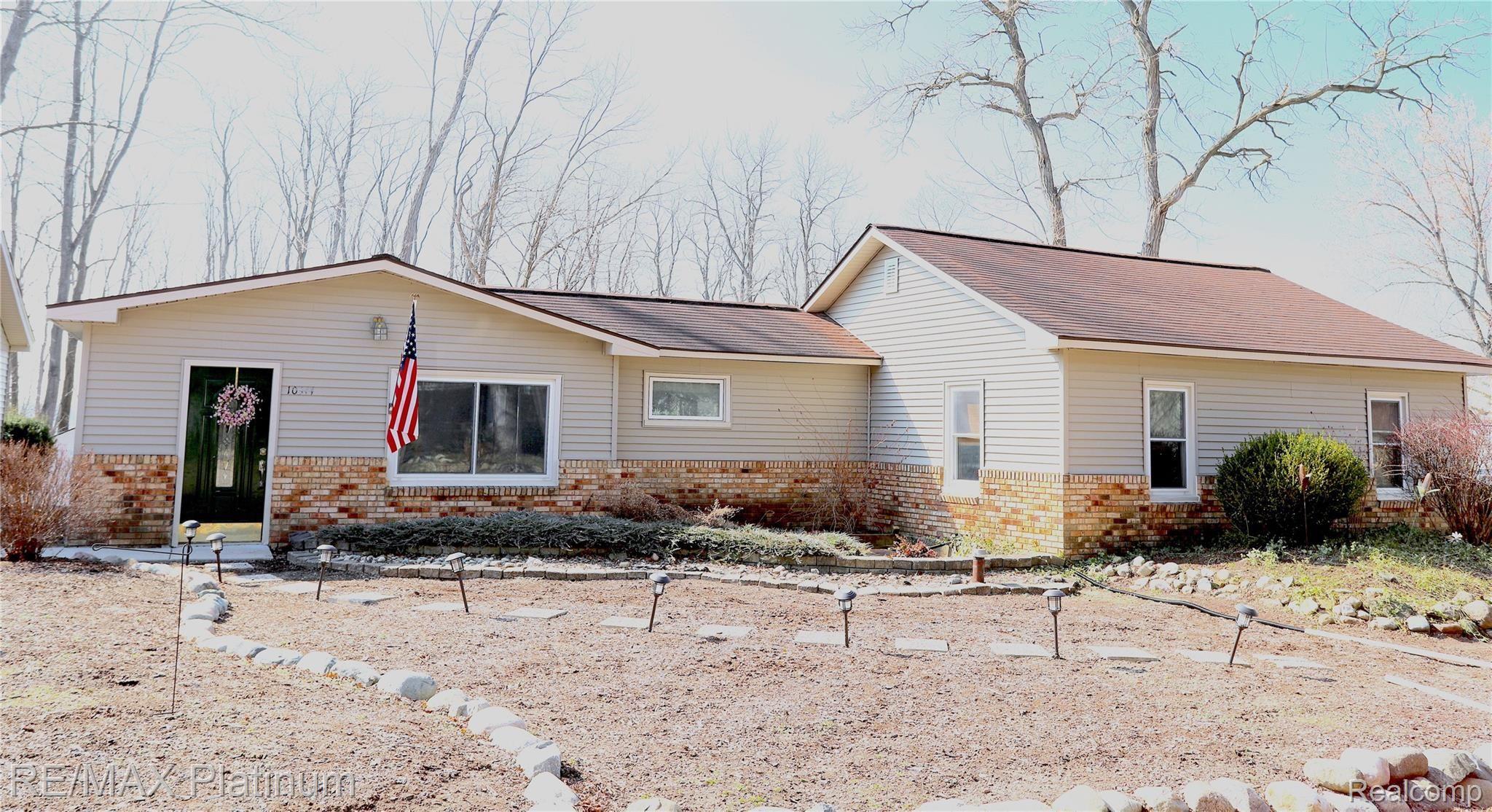 10344 Cedarcrest Road Whitmore Lake, MI 48189 - Photo 2 of 37 Cedarcrest ext.JPG