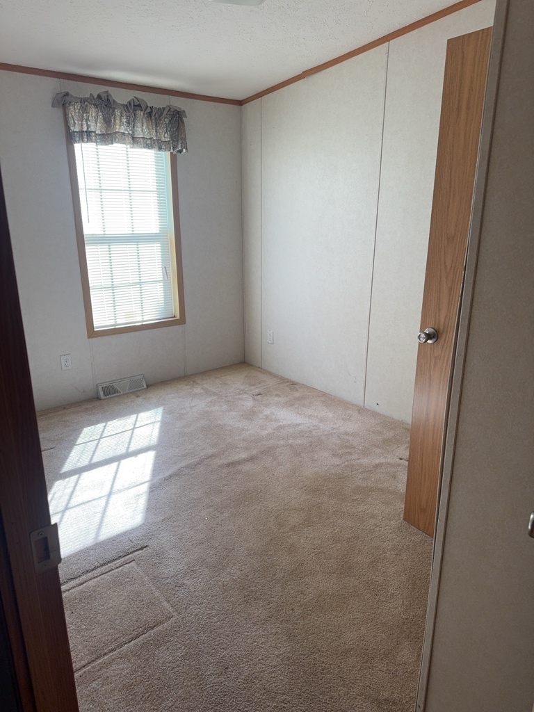 147 Rusty Scupper Lakemoor, IL 60051 - Photo 12 of 13