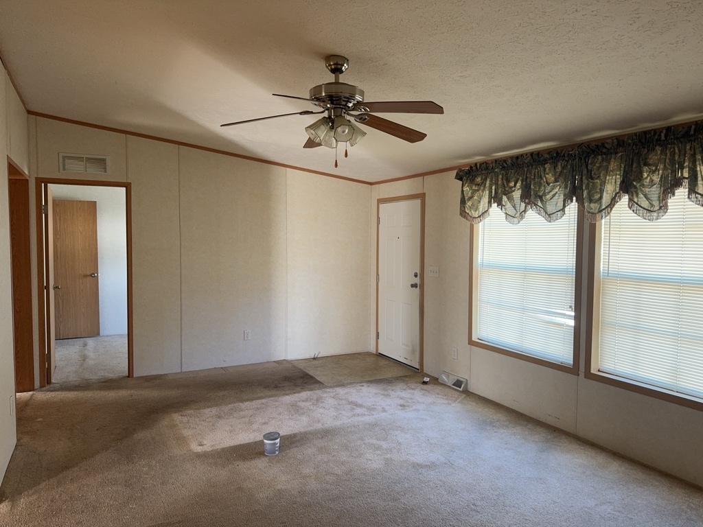 147 Rusty Scupper Lakemoor, IL 60051 - Photo 5 of 13