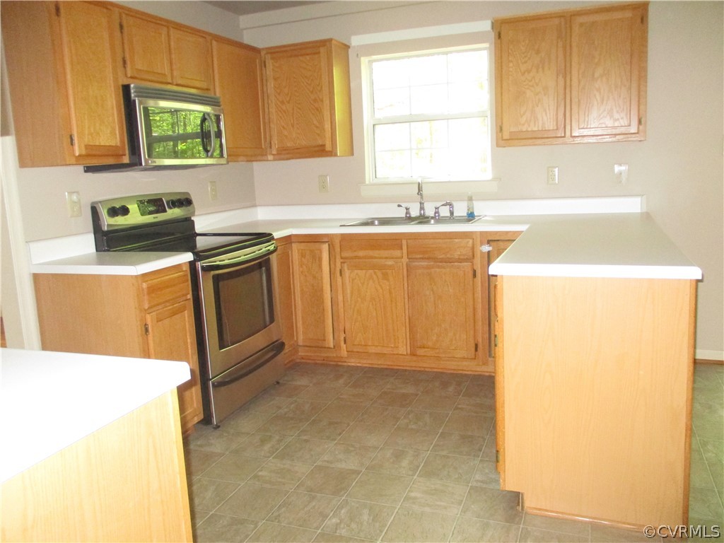 7831 Woodpecker Road Chesterfield, VA 23838 - Photo 8 of 48 Gallery Image 8
