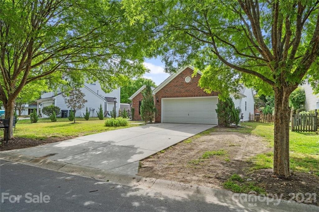 505 Red Oak Court Tega Cay, SC 29708 - Photo 25 of 27 Gallery Image 25