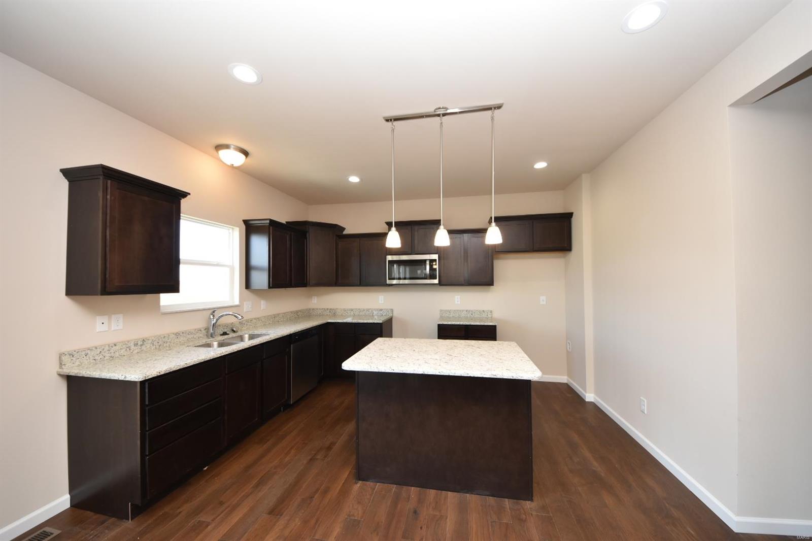 857 Bluff Ridge Lane Shiloh, IL 62221 - Photo 10 of 14 Gallery Image 10