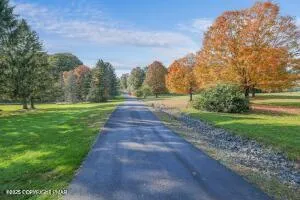 $1,195,000 | 17 Cricket Hill Road, Hawley, PA 18428
