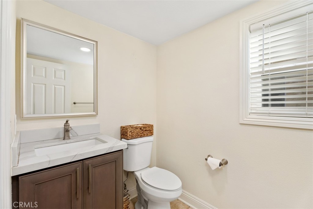 21236 Limber Mission Viejo, CA 92692 - Photo 8 of 38