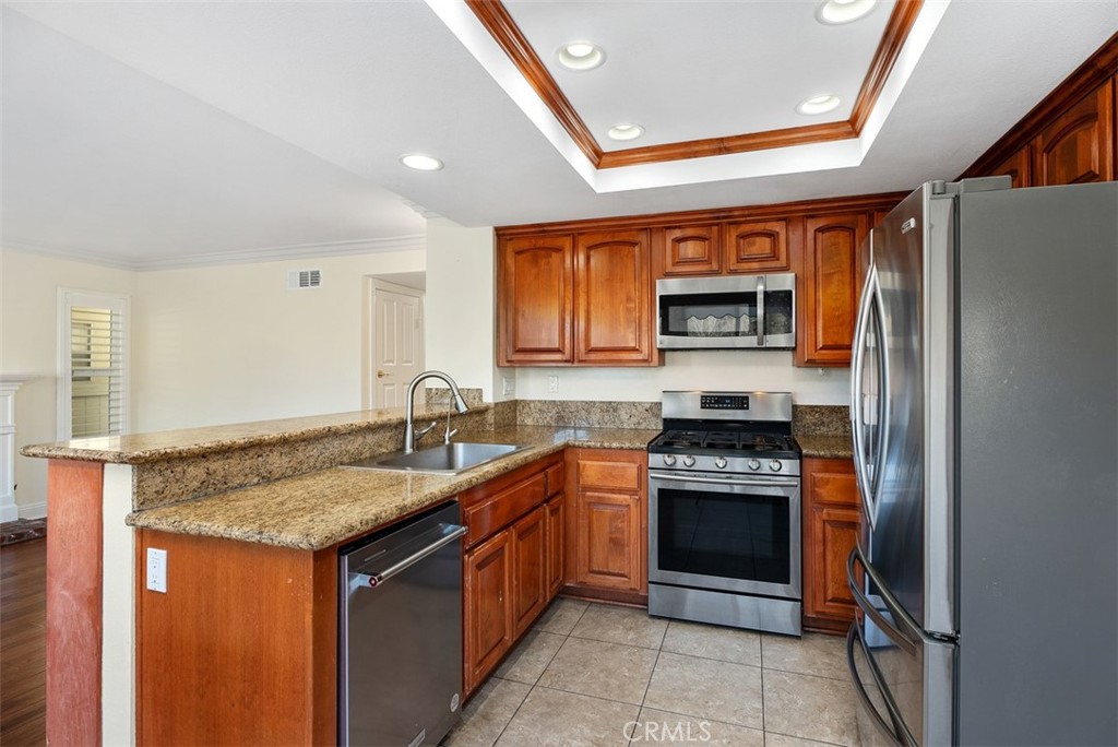 21236 Limber Mission Viejo, CA 92692 - Photo 10 of 38