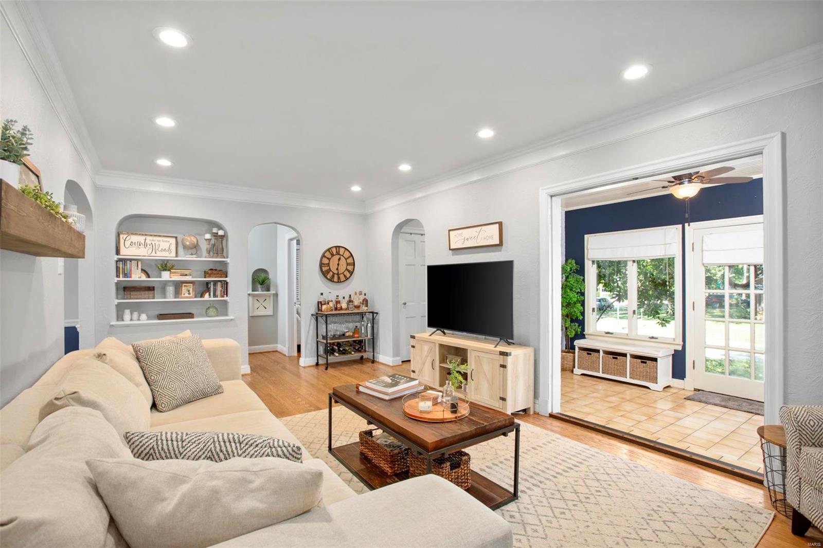 9218 Litzsinger Road St. Louis, MO 63144 - Photo 6 of 36 Gallery Image 6