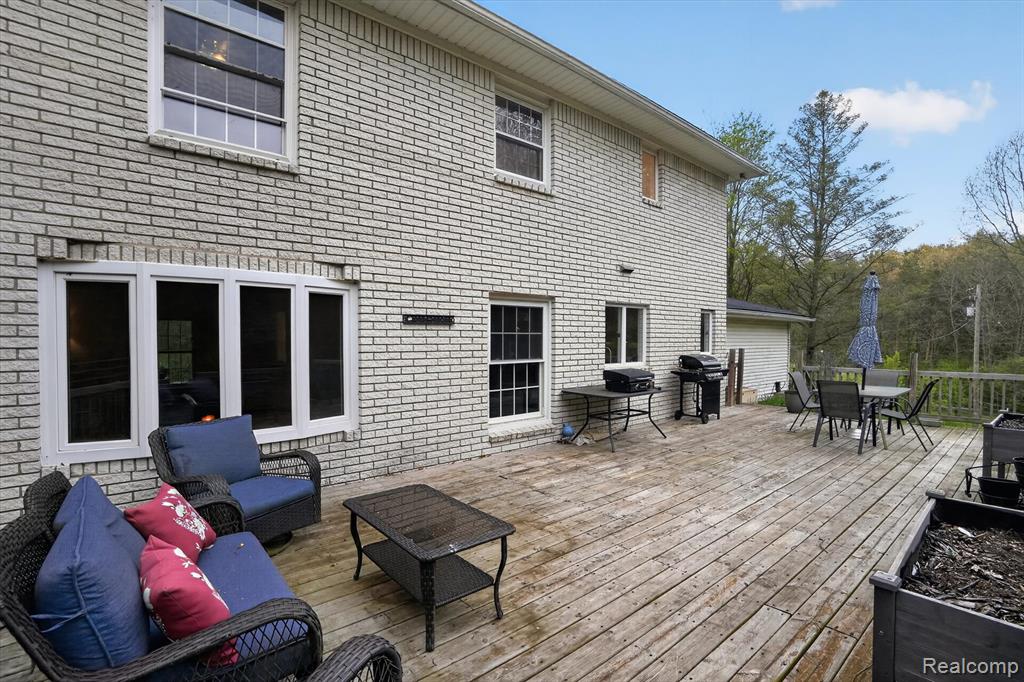 17301 Donohue Road Pinckney, MI 48169 - Photo 37 of 40