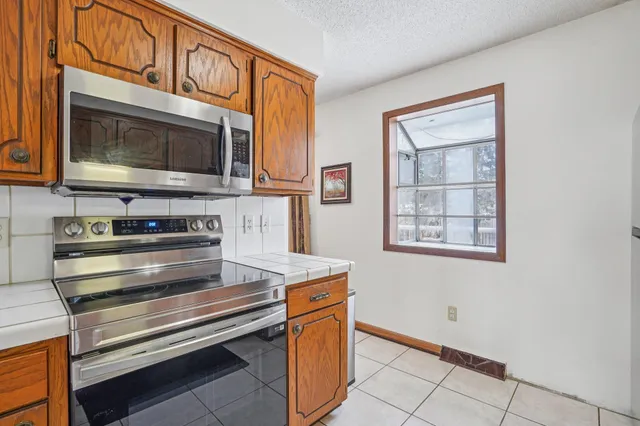 $364,900 | 621 Menke Avenue, Shakopee, MN 55379