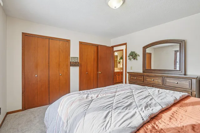 $364,900 | 621 Menke Avenue, Shakopee, MN 55379