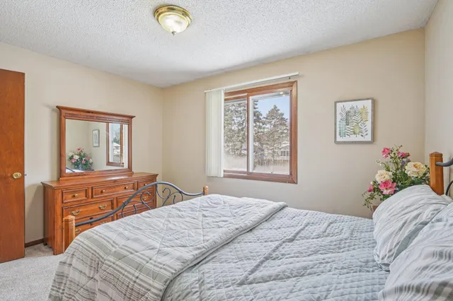 $364,900 | 621 Menke Avenue, Shakopee, MN 55379