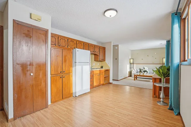 $364,900 | 621 Menke Avenue, Shakopee, MN 55379