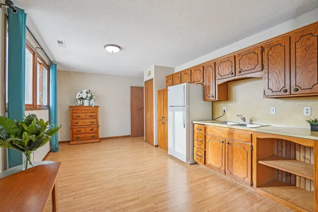 $364,900 | 621 Menke Avenue, Shakopee, MN 55379