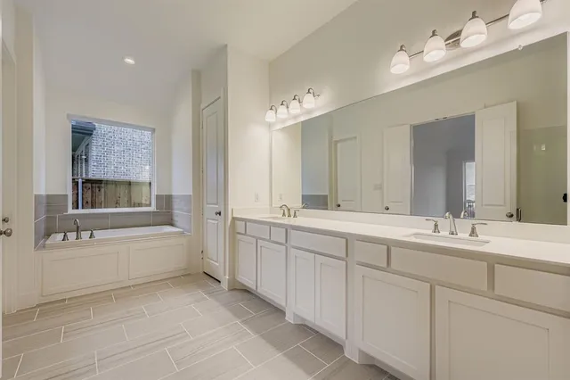 $579,990 | 154 Longhorn Bend, Rhome, TX 76078