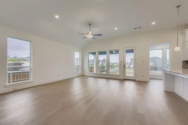 $579,990 | 154 Longhorn Bend, Rhome, TX 76078