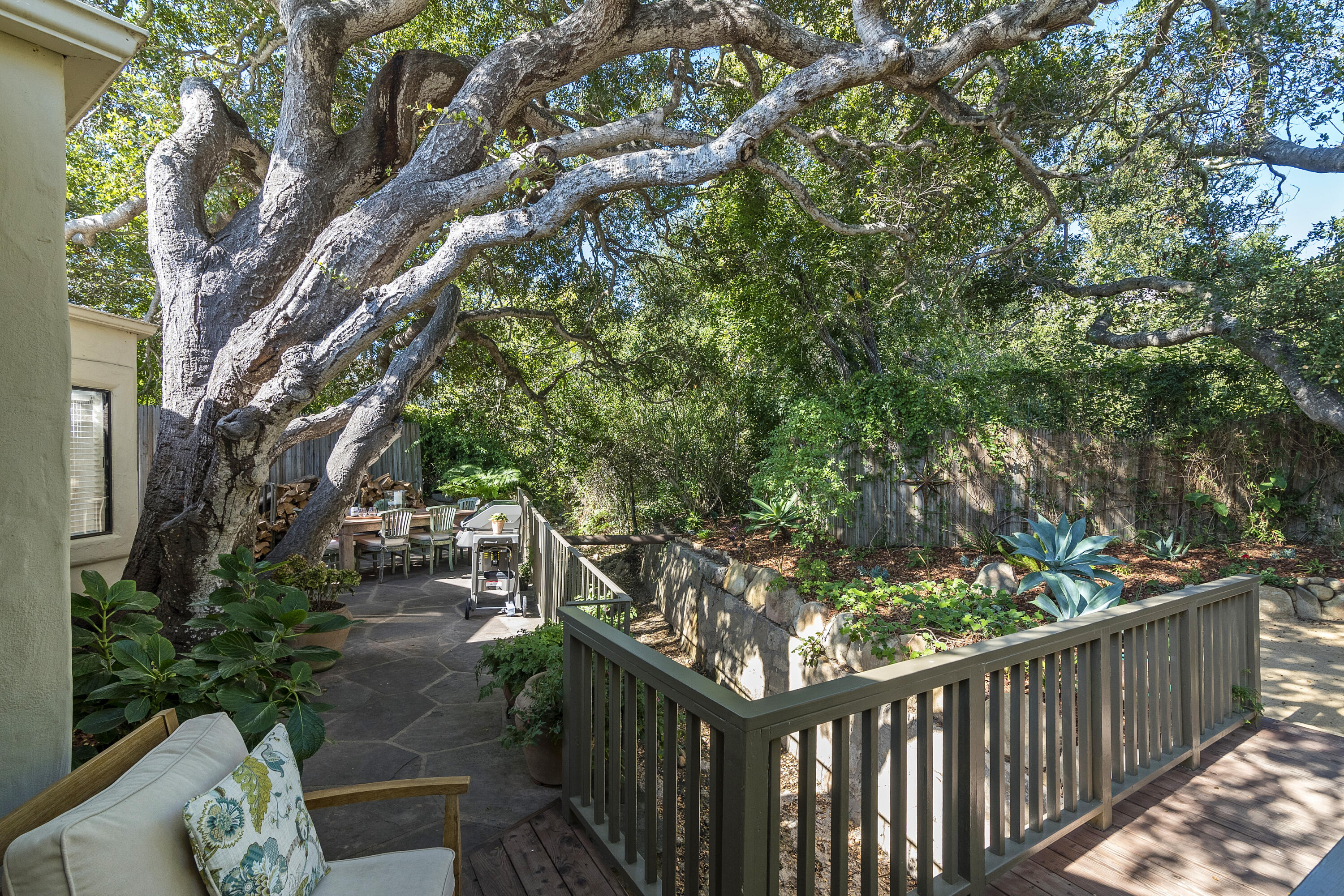548 San Ysidro Road, Unit 1 Santa Barbara, CA 93108 - Photo 16 of 20