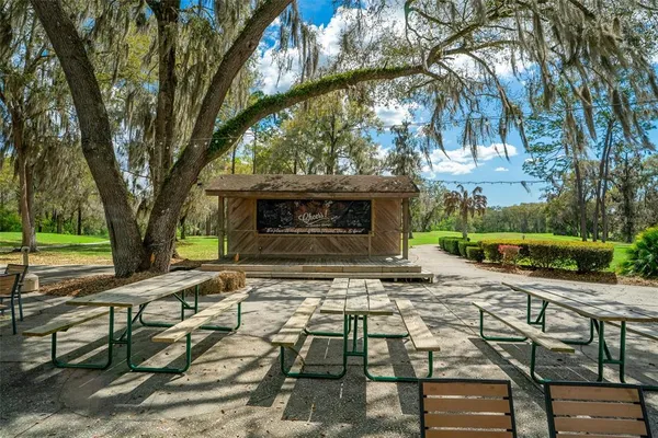 $370,000 | 9660 Southwest 196th Avenue Road, Dunnellon, FL 34432