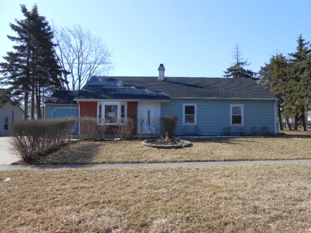 1 East Oltendorf Road Streamwood, IL 60107 - Photo 1 of 14