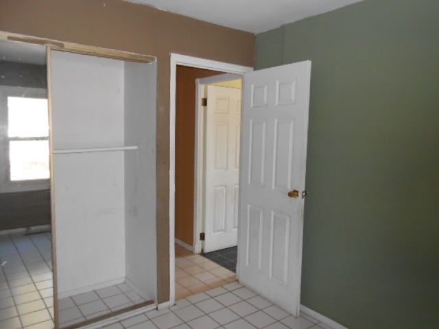 1 East Oltendorf Road Streamwood, IL 60107 - Photo 12 of 14
