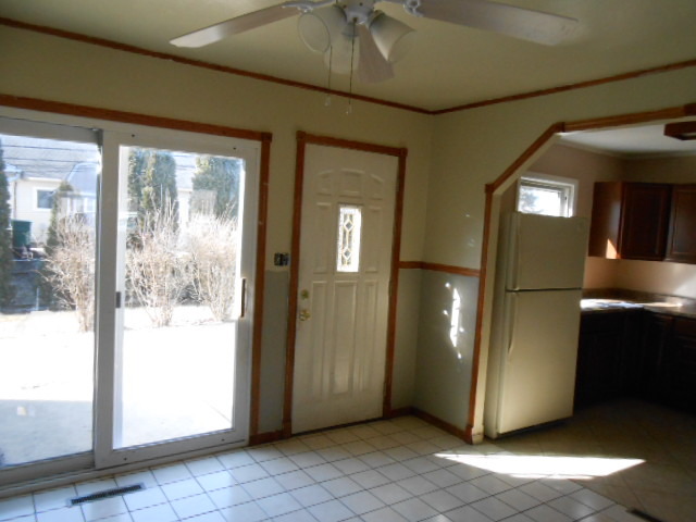 1 East Oltendorf Road Streamwood, IL 60107 - Photo 6 of 14