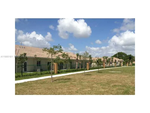 $2,100 | 13276 Old Biscayne Drive, Unit 306, Homestead, FL 33033