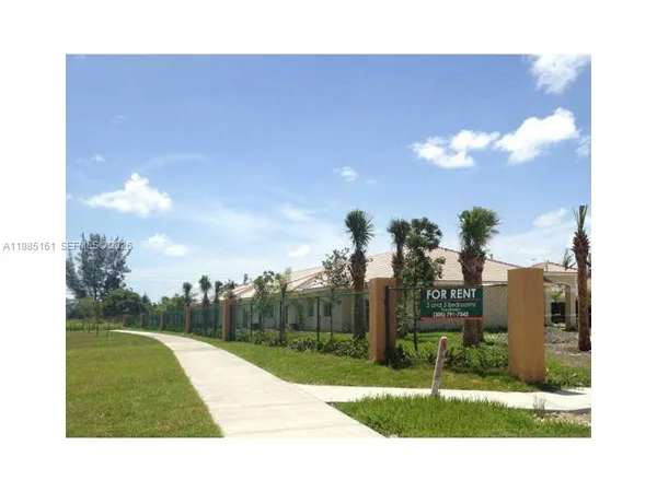 $2,100 | 13276 Old Biscayne Drive, Unit 306, Homestead, FL 33033