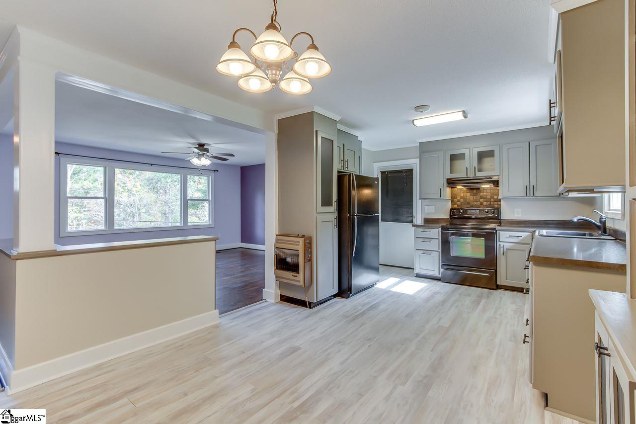 1117 Farrs Bridge Road Greenville, SC 29611 - Photo 7 of 21