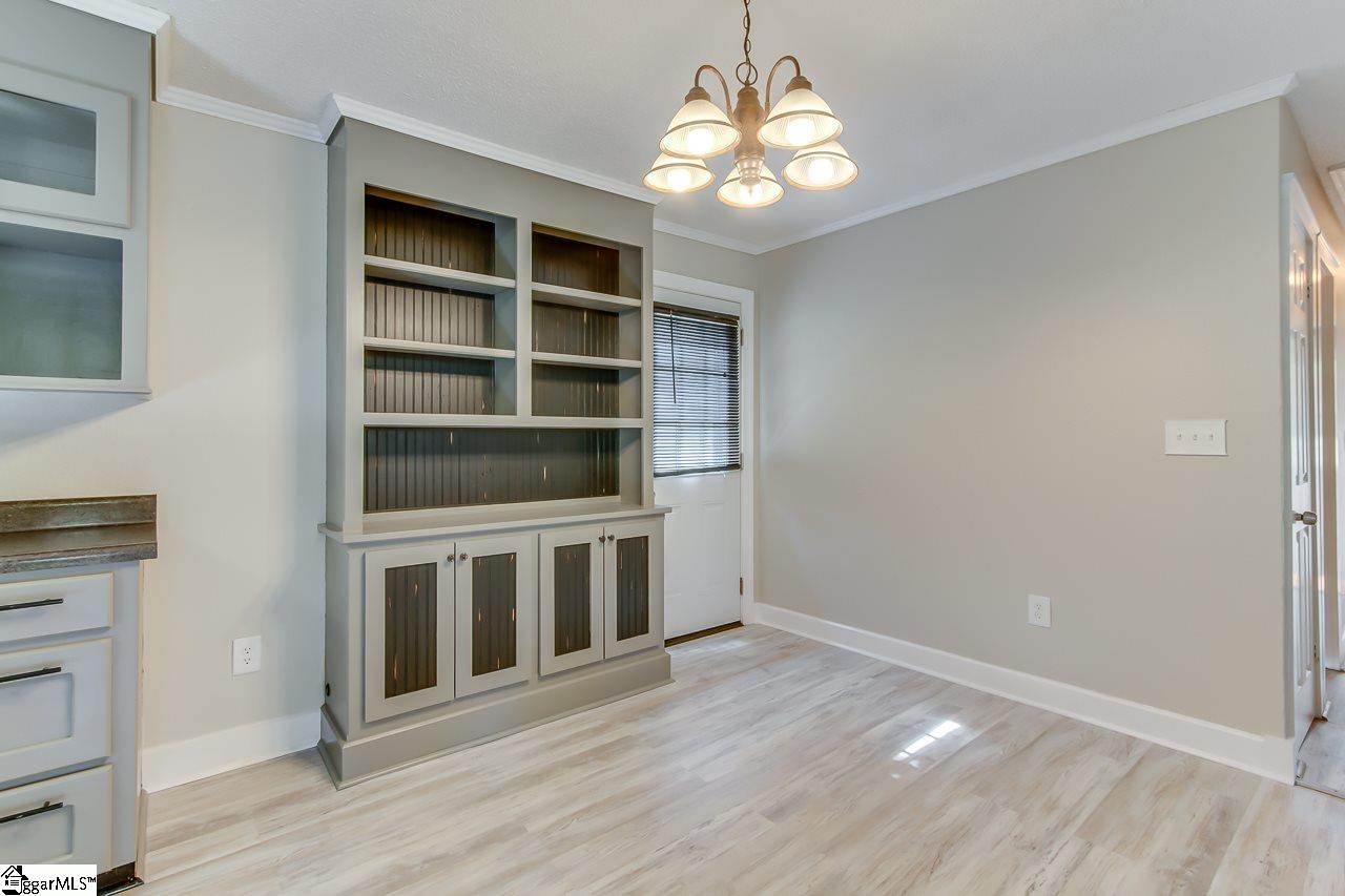 1117 Farrs Bridge Road Greenville, SC 29611 - Photo 9 of 21