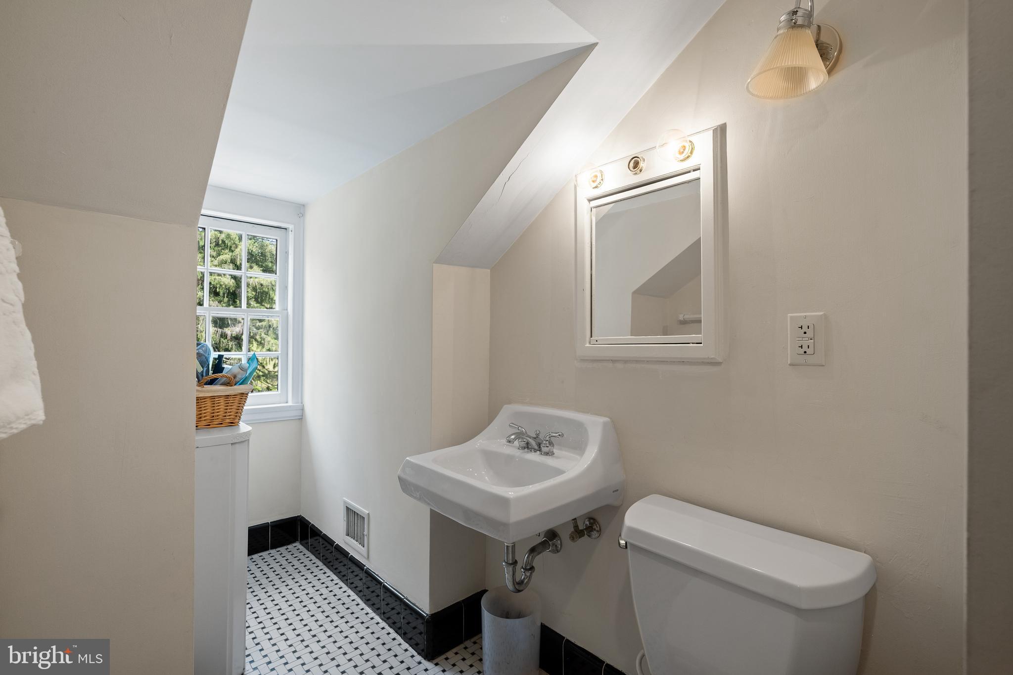 1740 Lenape Road West Chester, PA 19382 - Photo 55 of 120 Large light filled