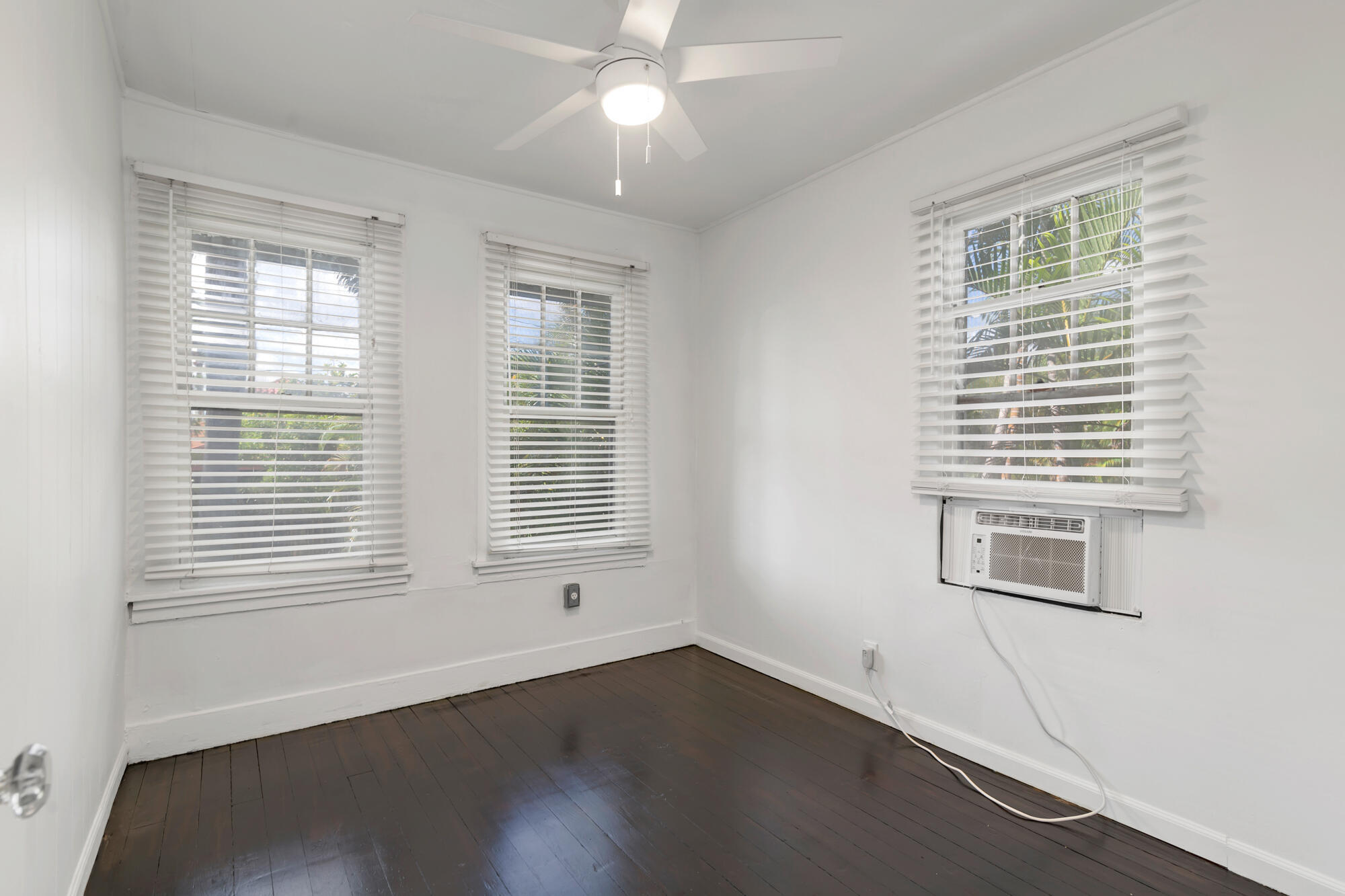 204 Conniston Road, Unit UPSTAIRS APARTMENT West Palm Beach, FL 33405 - Photo 8 of 14 Bedroom