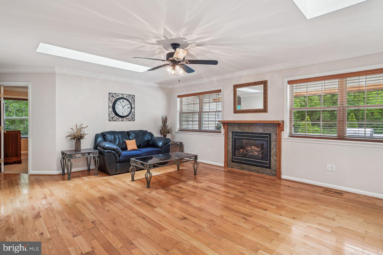 900 Harwood Road Davidsonville, MD 21035 - Photo 13 of 37 Family Room