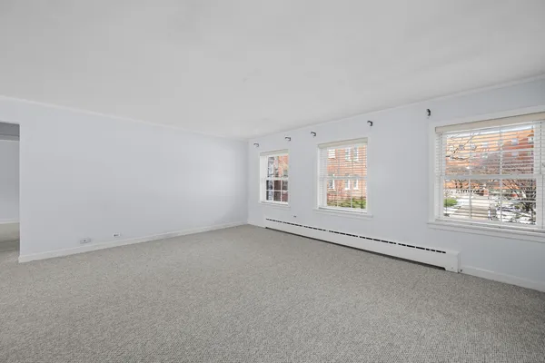 $2,100 | 340 Ridge Avenue, Unit 1, Evanston, IL 60202