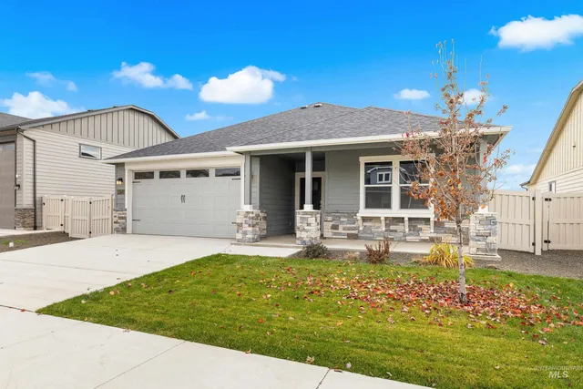 $499,999 | 10723 West Royal Fern Court, Star, ID 83669