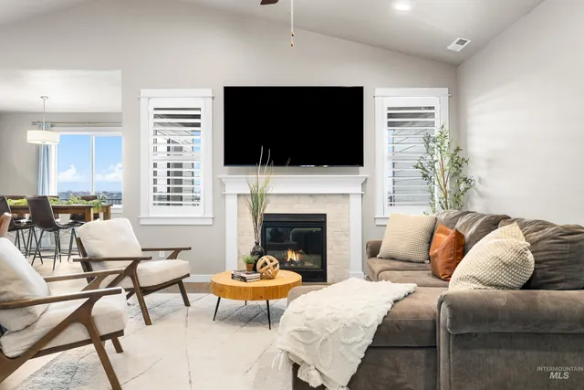 $499,999 | 10723 West Royal Fern Court, Star, ID 83669