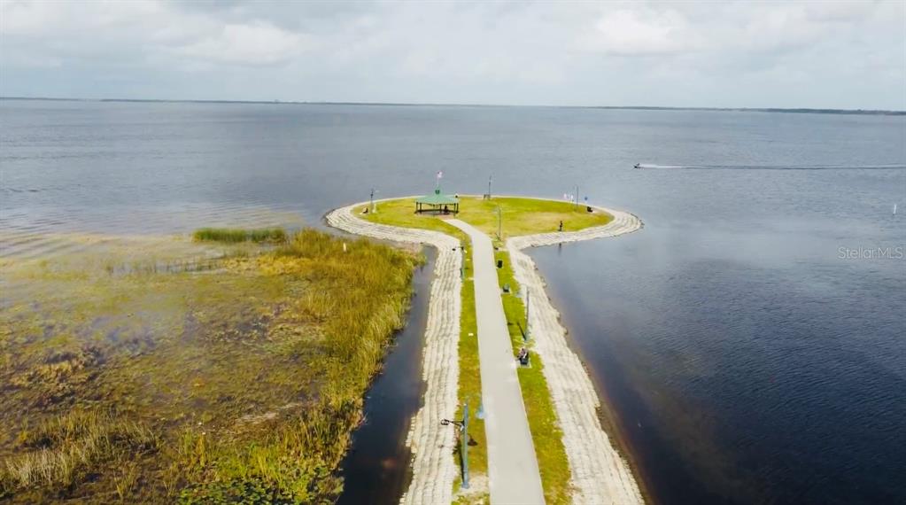 1301 Wycliffe Way St. Cloud, FL 34771 - Photo 44 of 50 a bathroom with a bathtub