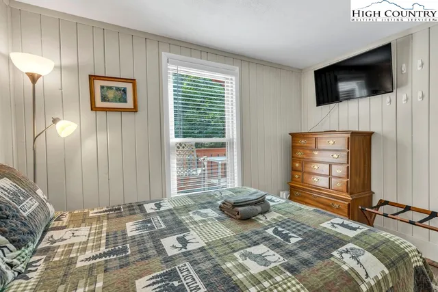 $229,000 | 102 Skiview Lane, Unit 5, Beech Mountain, NC 28604