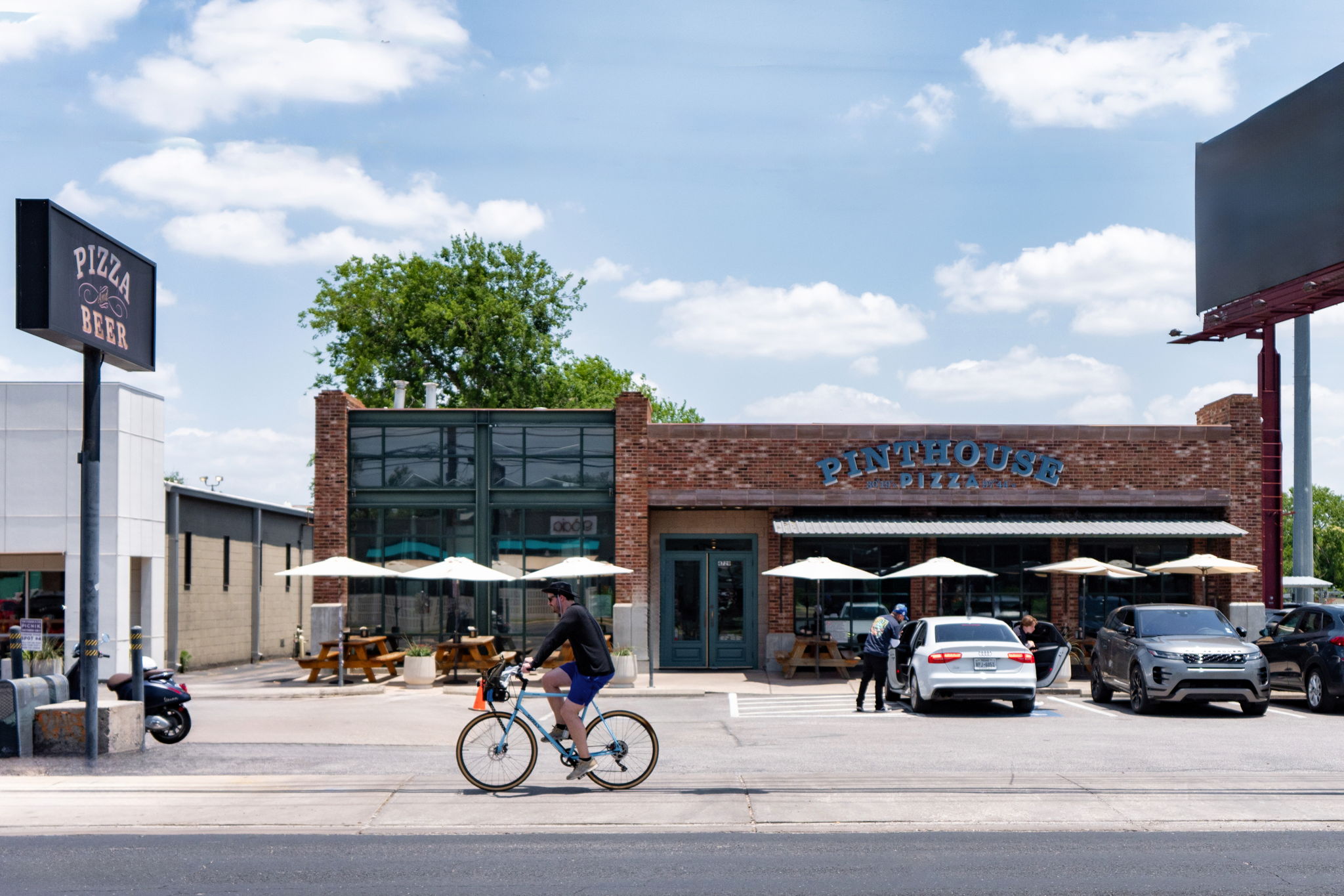 2206 West 49th Street Austin, TX 78756 - Photo 6 of 9 Burnet Corridor