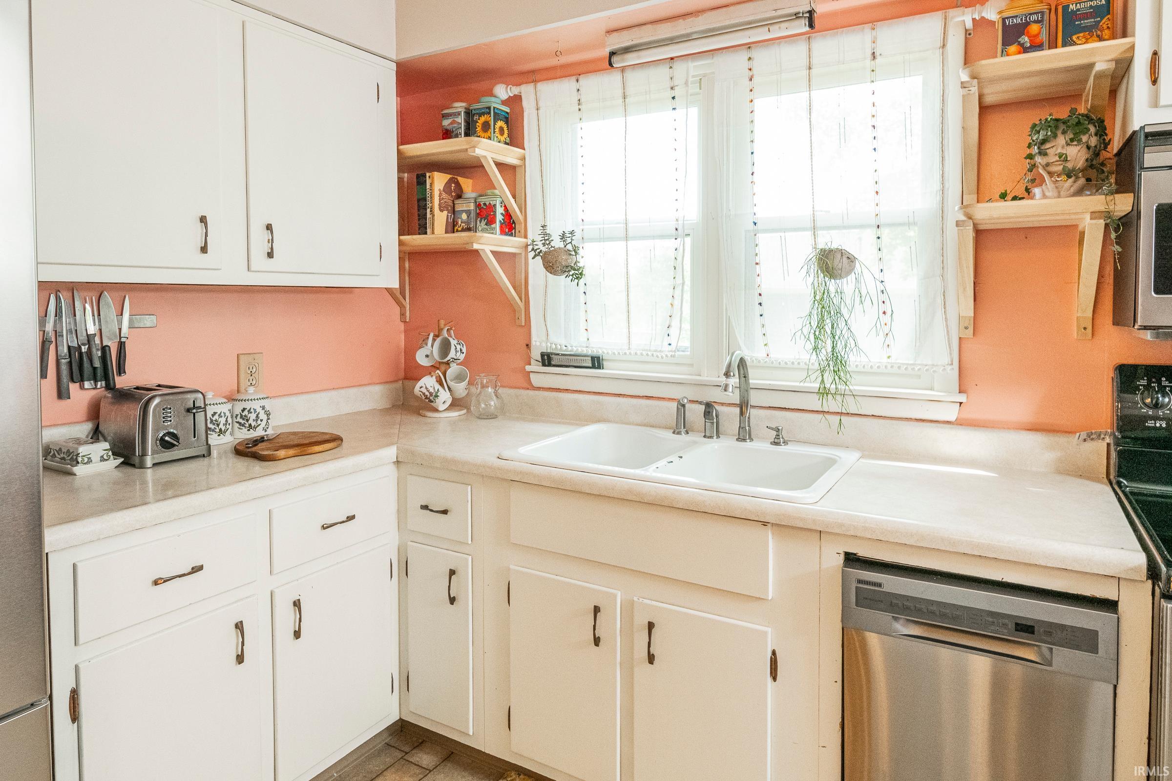 2325 South Knightridge Road Bloomington, IN 47401 - Photo 8 of 33