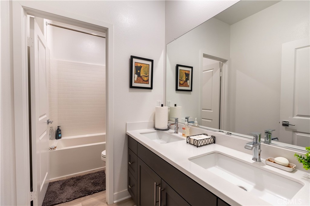 565 Hudson Way Rialto, CA 92377 - Photo 14 of 39 Gallery Image 14