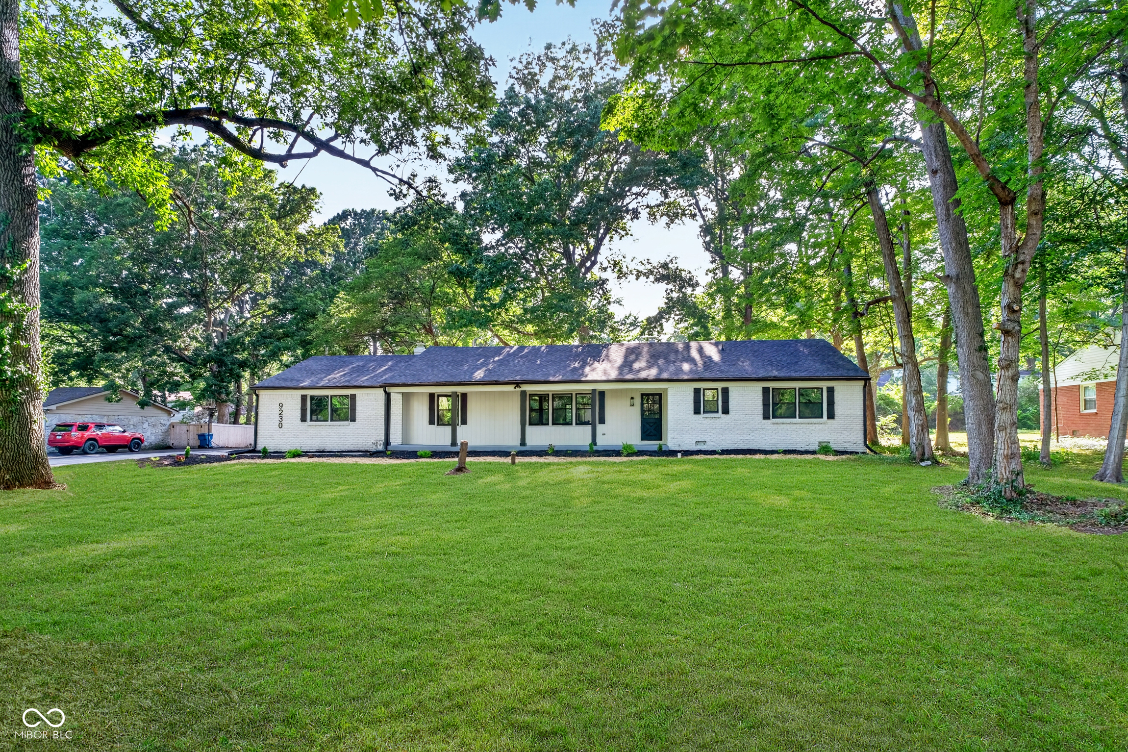 9230 Westfield Road Indianapolis, IN 46240 - Photo 1 of 26 Gallery Image 1