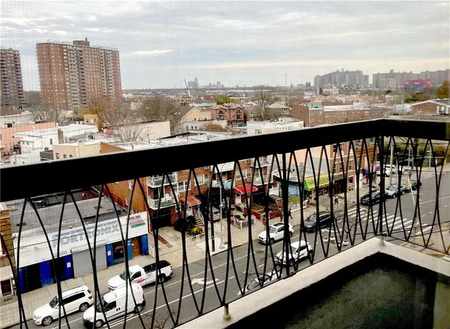 $339,000 | 2121 Shore Parkway, Unit 7M | Gravesend