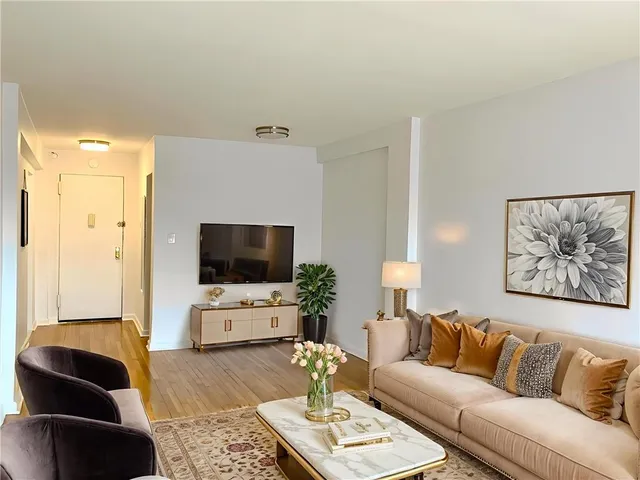 $339,000 | 2121 Shore Parkway, Unit 7M | Gravesend