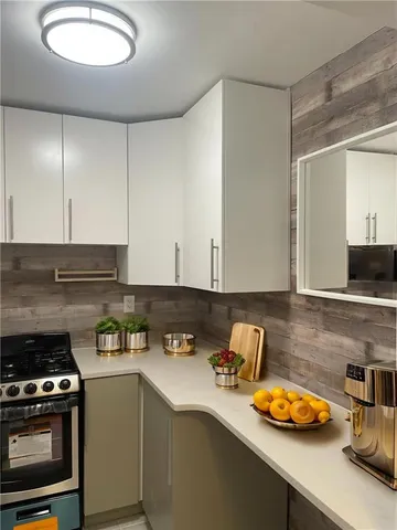 $339,000 | 2121 Shore Parkway, Unit 7M | Gravesend