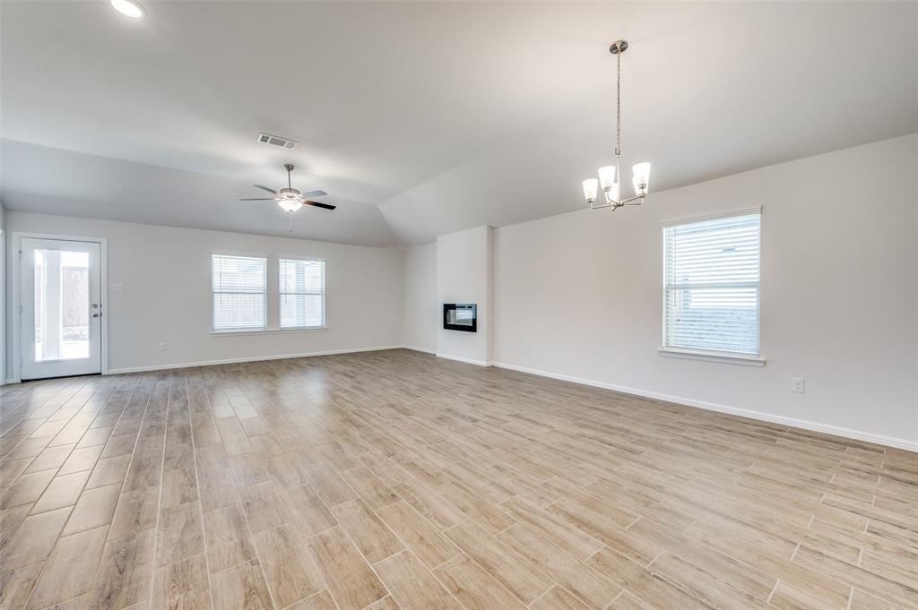 6445 Auburn Dl Road Pilot Point, TX 76258 - Photo 11 of 25 Gallery Image 11