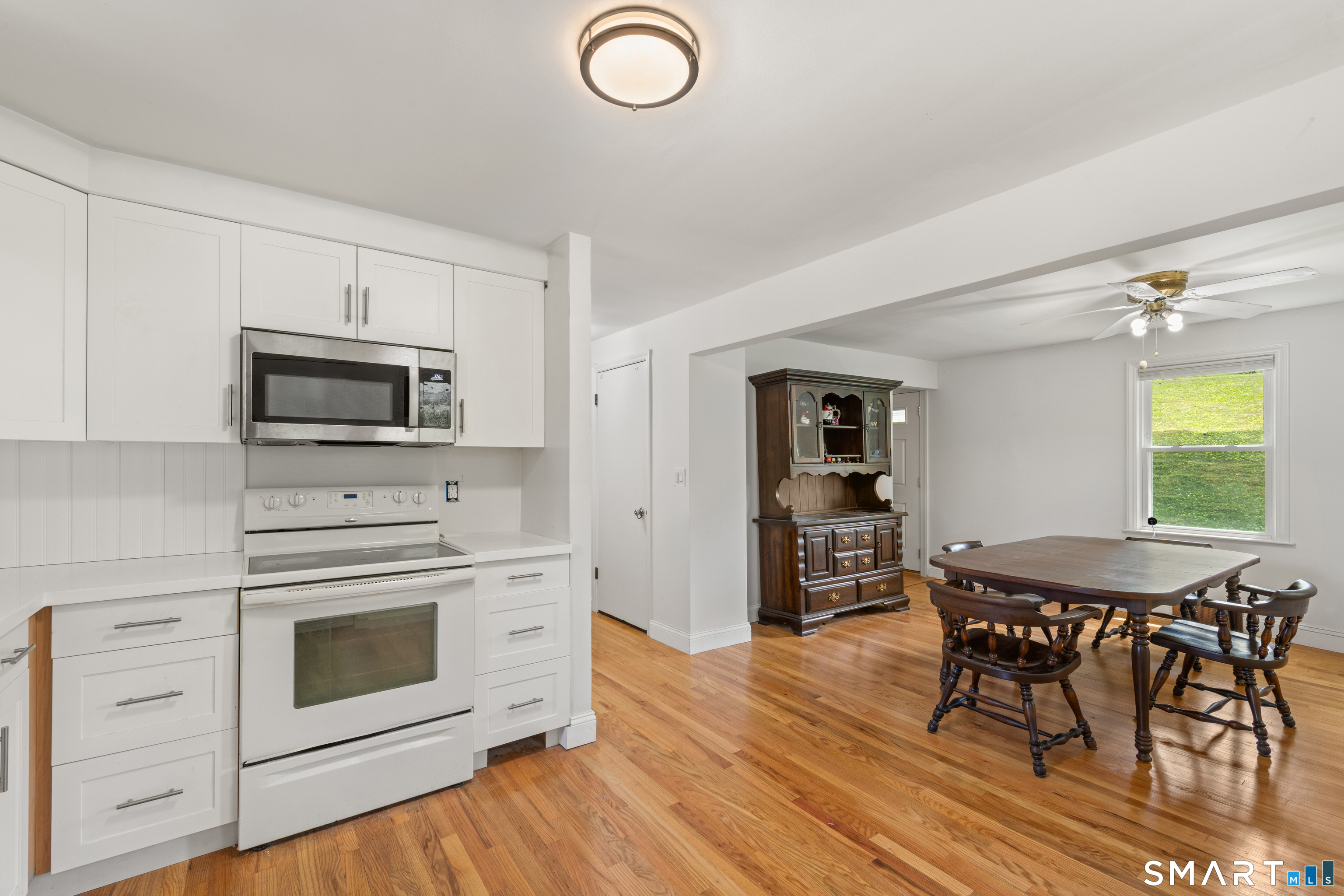 63 Valley View Road Fairfield, CT 06824 - Photo 9 of 30