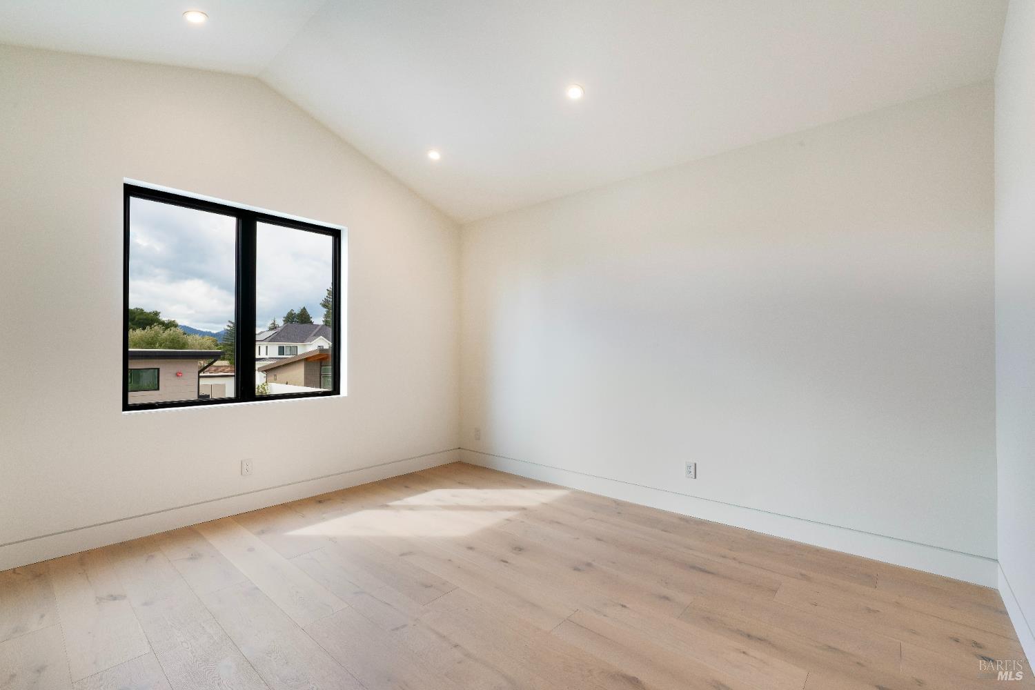 983 Grove Street Healdsburg, CA 95448 - Photo 47 of 48