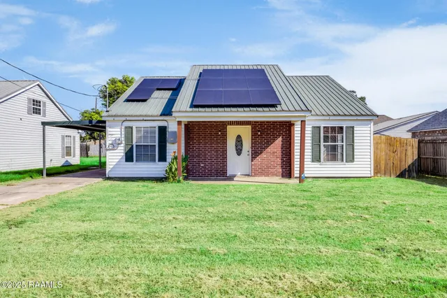$169,000 | 102 Linares Street, Carencro, LA 70520