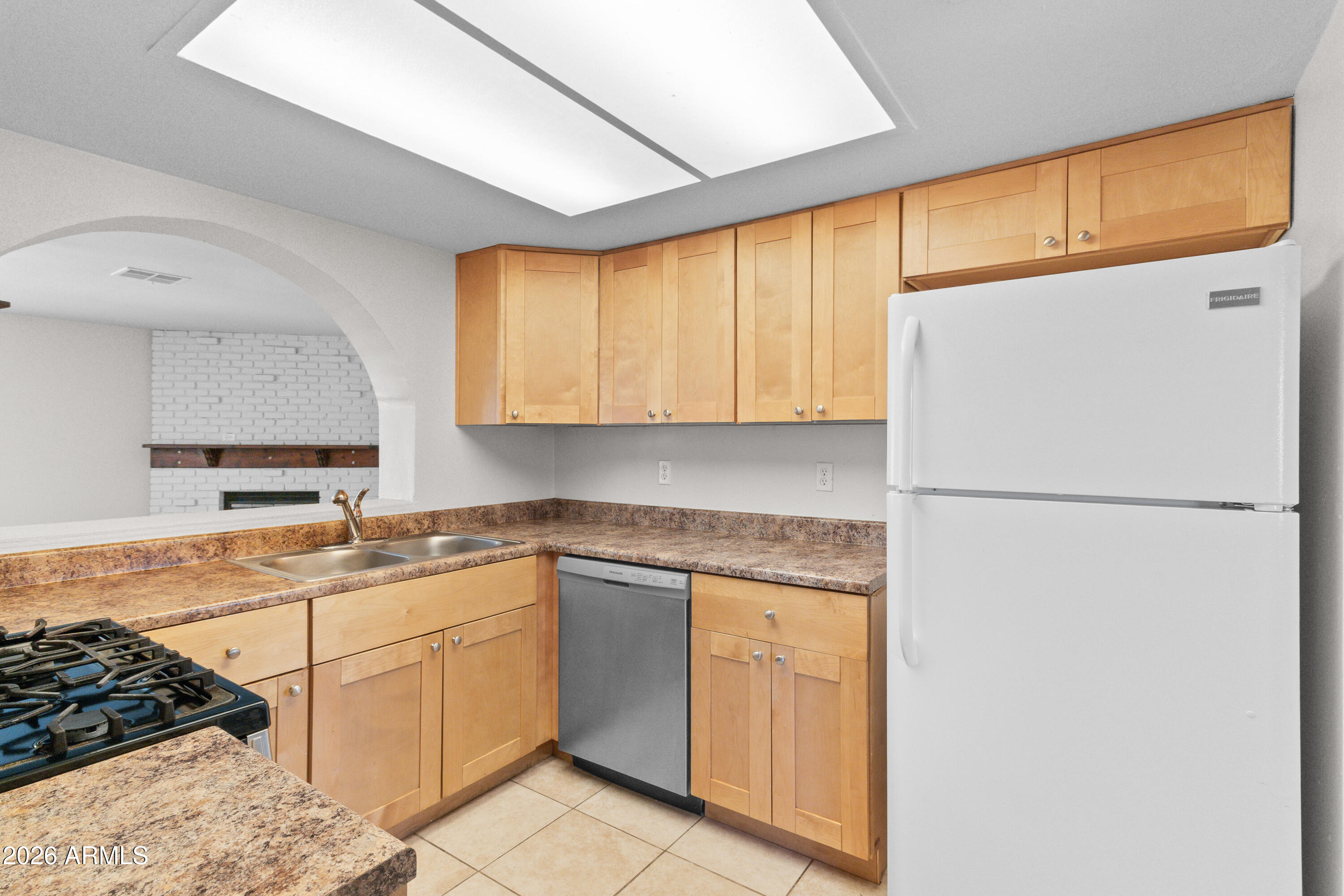 8825 West Roma Avenue Phoenix, AZ 85037 - Photo 7 of 21 Kitchen