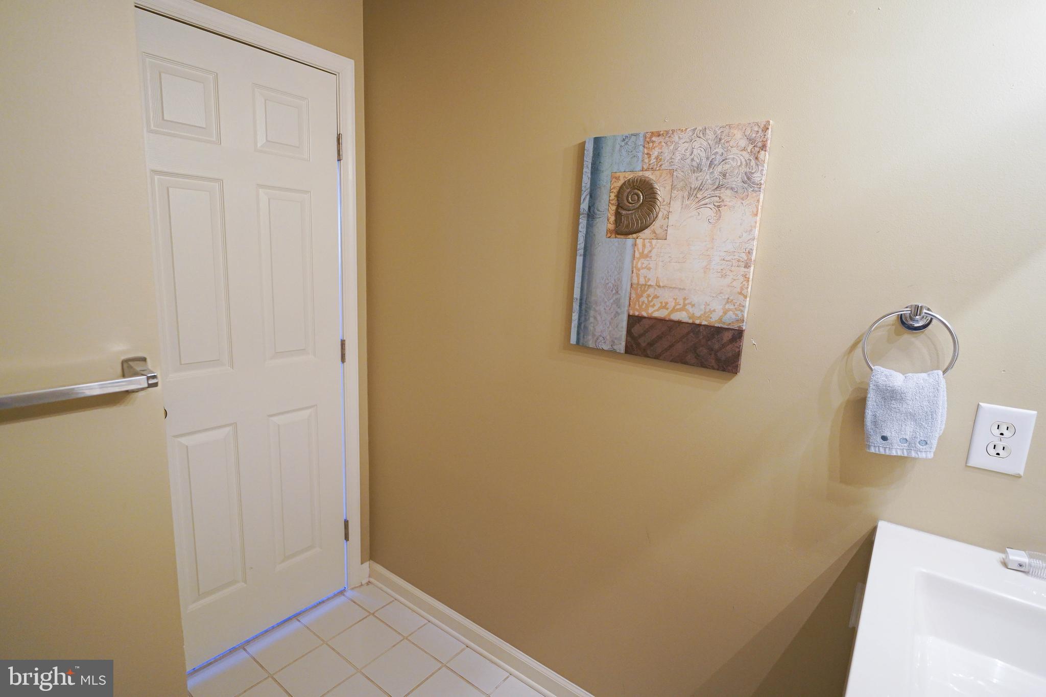 37182 Harbor Drive, Unit 264 Ocean View, DE 19970 - Photo 40 of 55 a bathroom with a shower