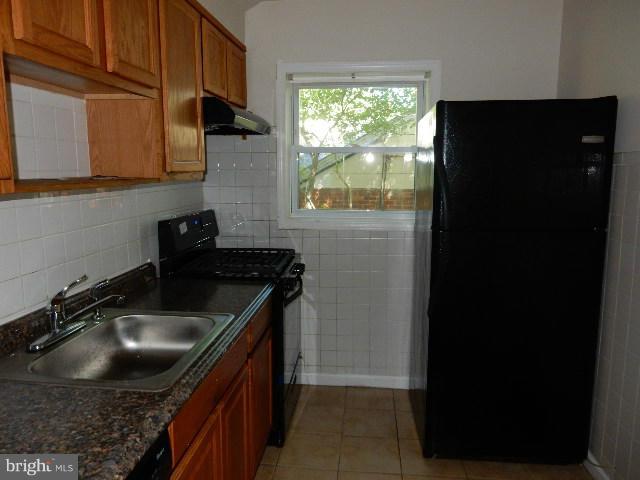 6934 Decatur Place Hyattsville, MD 20784 - Photo 15 of 15 Kitchen