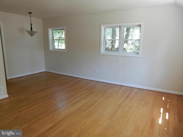 6934 Decatur Place Hyattsville, MD 20784 - Photo 3 of 15 Living Room